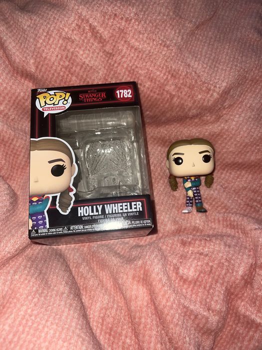 холли уиллер funko pop stranger things