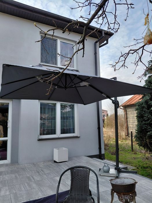 Duży parasol ogrodowy szary Roma