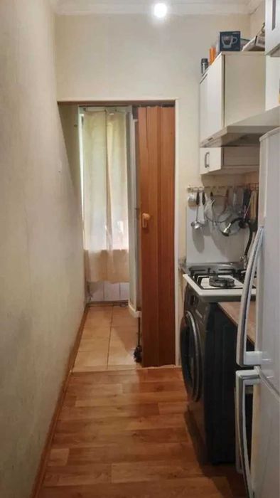 Продам 1 комнатную квартиру на Незалежности (Титова)