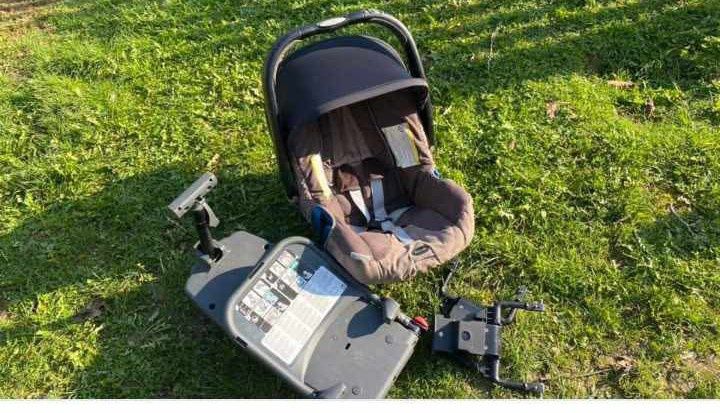 Автокрісло з 0до 1 року є дефекти на рудчці