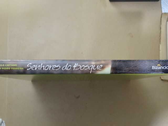 Senhores do Bosque de Paulo Caetano e Joaquim Pedro Ferreira