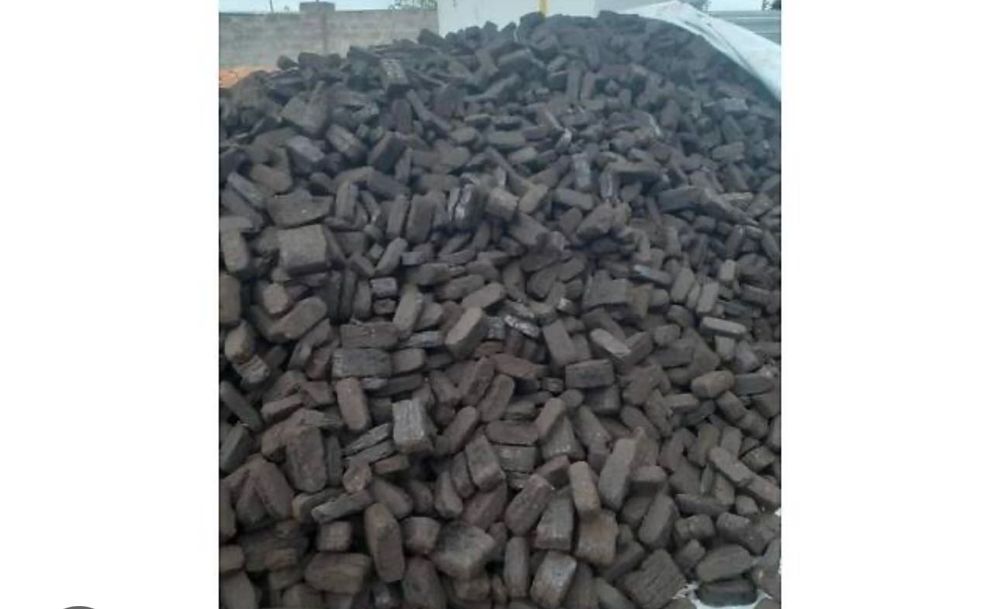 Торфобрикет 5900в ціна залежить від к- сті , є різне фасування