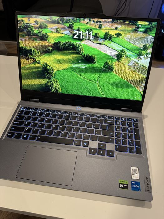 Lenovo LOQ 15IAX9 i5-12450HX RTX 4050 16GB 512GB 144Hz