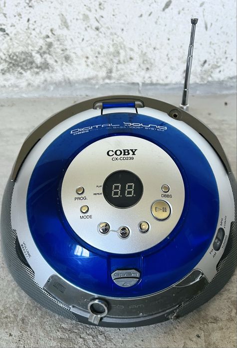 Портативний cd-плеєр з радіо am/fm coby cx-cd239 (америка, 120v)