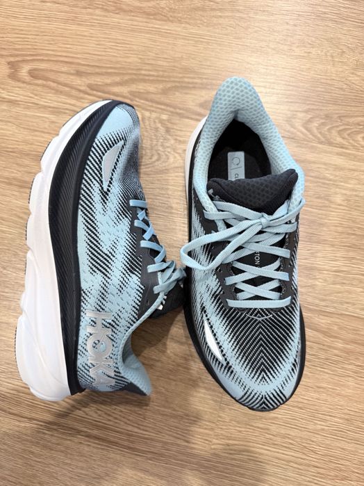 Кросівки  HOKA Clifton 9