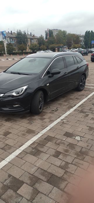 Продам Опель Астра 2017.