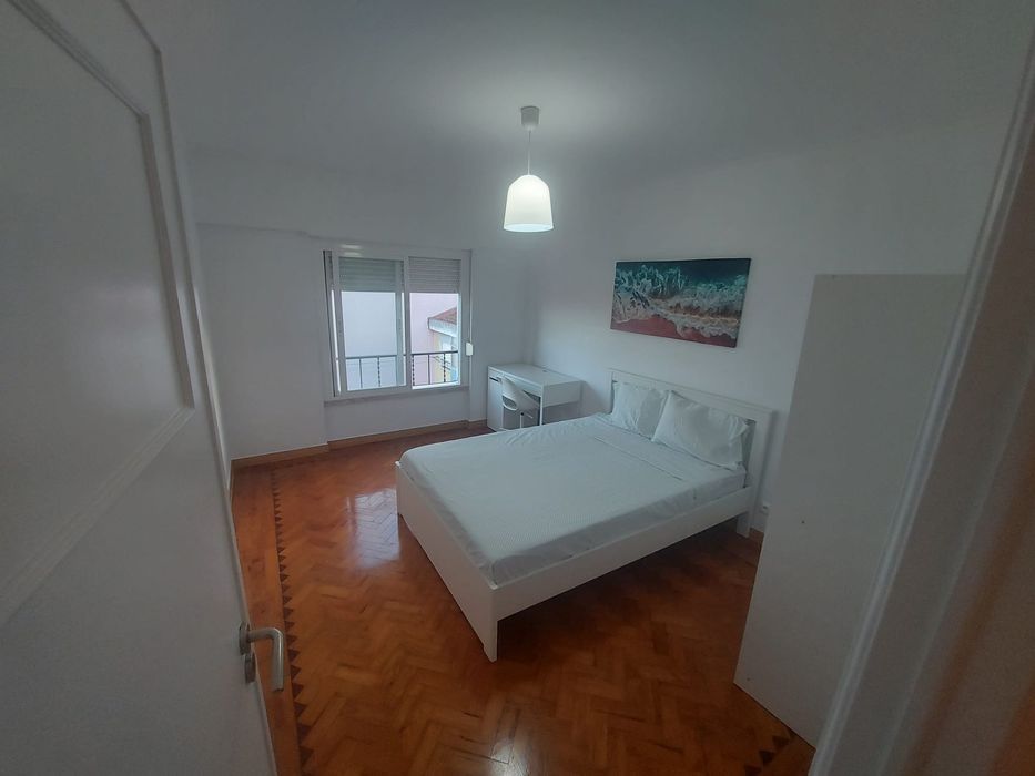 Aluga-se QUARTOS em Monte Abraao