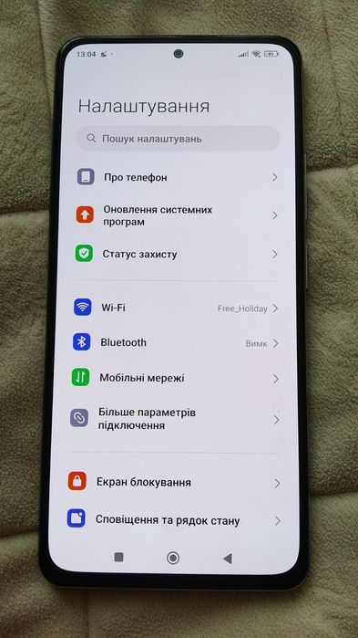 Продам смартфон Poco F3