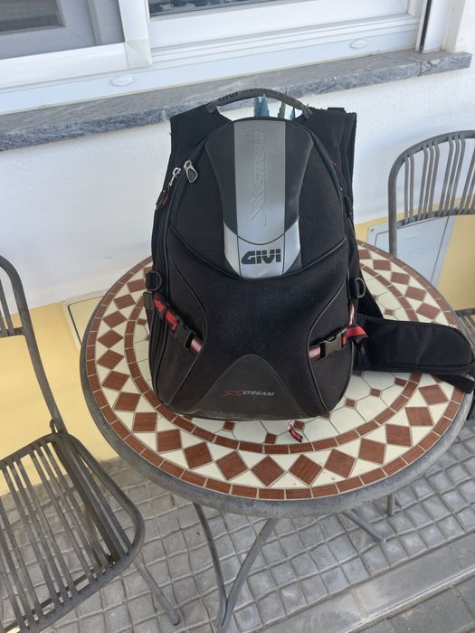 Mochila Givi XSTream mota