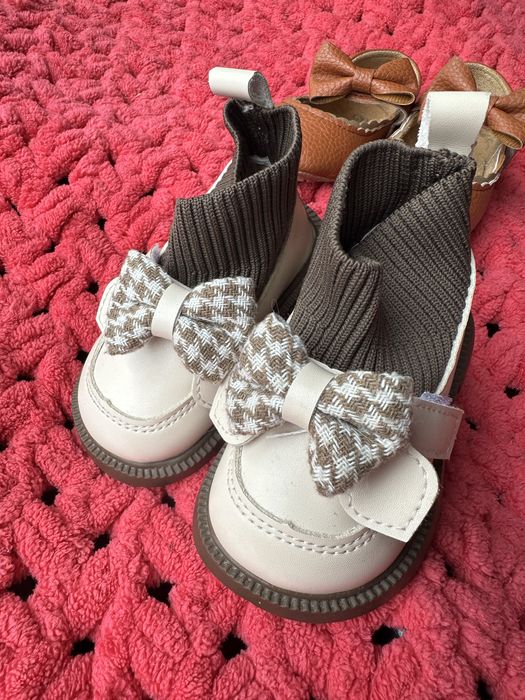 Продам чобітки для дівчинки