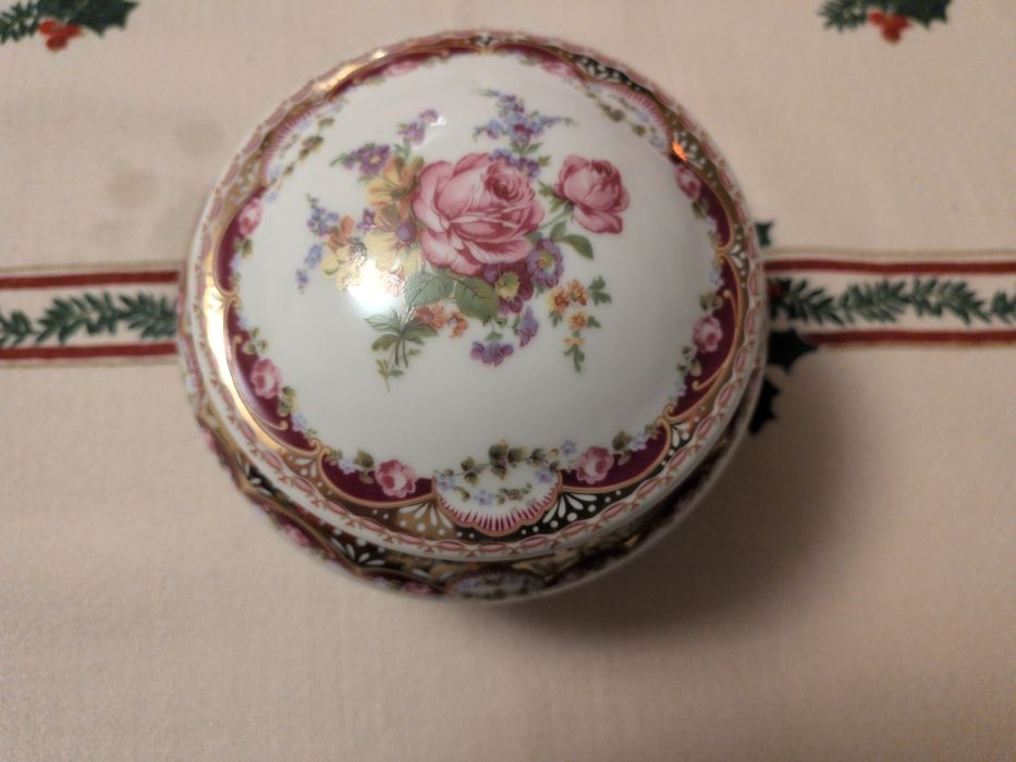 Caixa decorativa em porcelana Limoges