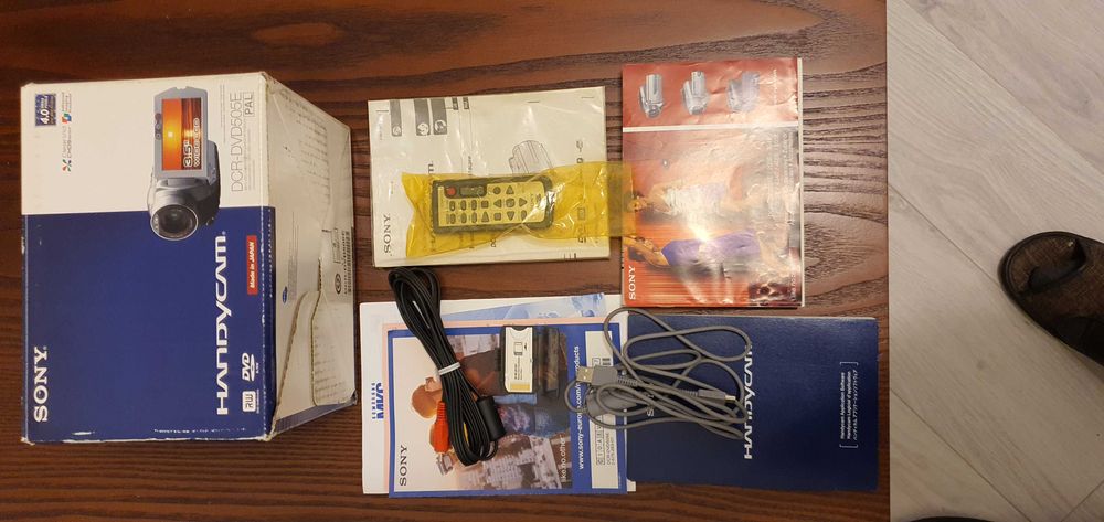 Видеокамера Sony Handycam DCR-DVD505E(компактная и умная)