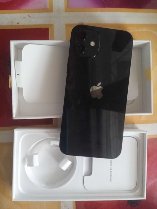 iPhone 12 Black 64gb LOCKED