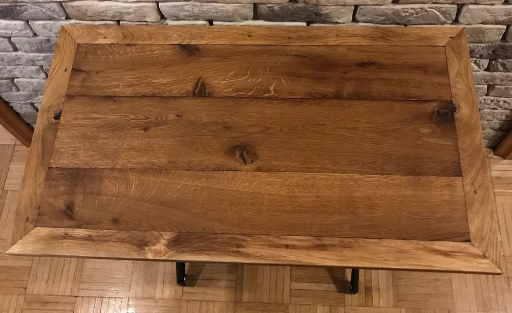 Stolik na nogach od maszyny do szycia Tikkakoski