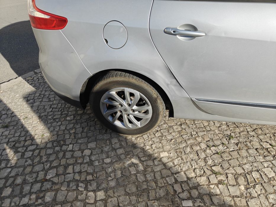 Renault Grand Scenic 7 Lugares - 2015 - Familiar, Económico e Muito Equipado — photo 4