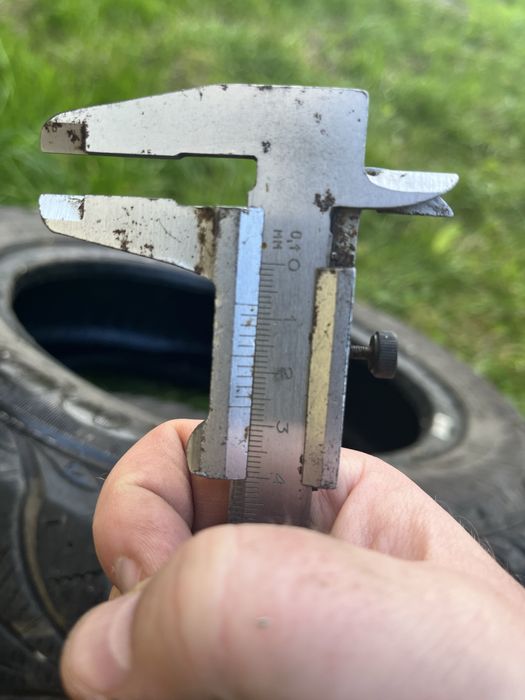 Зимова резина Goodyer 175 65 14 4шт