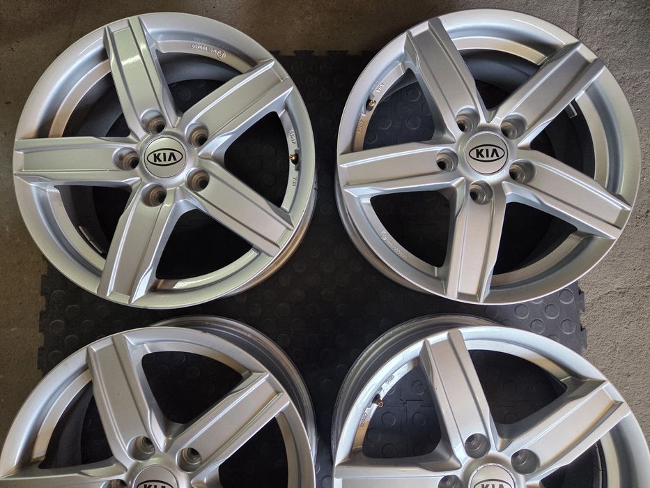 Felgi Aluminiowe 5x114,3 6,5Jx16 ET 48,5 Kia Huinday