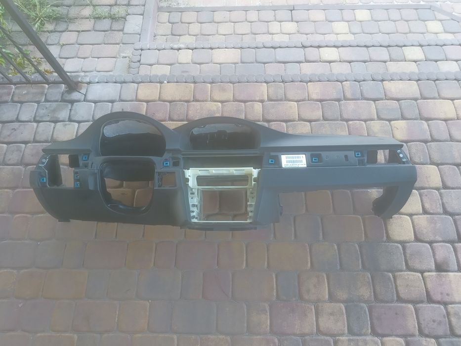 BMW E90 E91 E92 E93 deska rozdzielcza konsola navi europa czarna