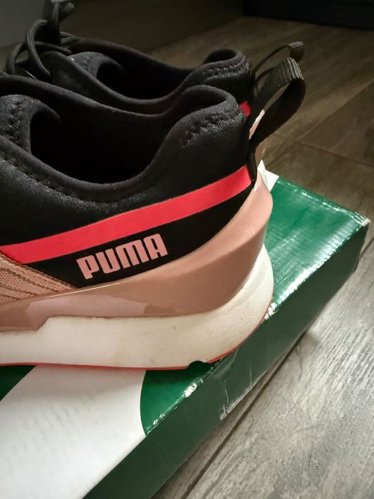 Жіночі кросівки PUMA