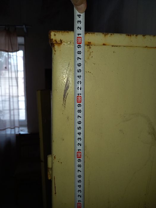 Шкаф металлический для одежды