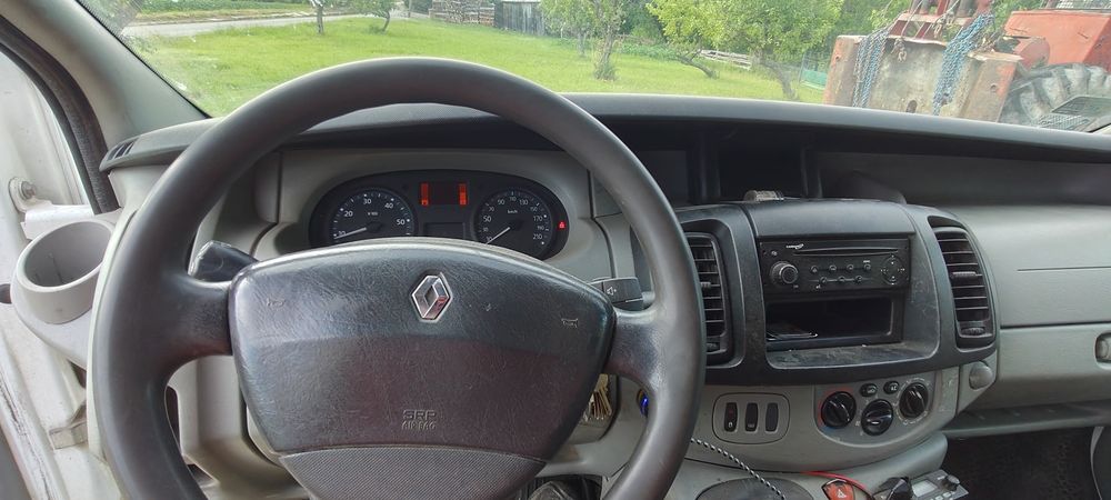 Renault Trafic 2,5 long