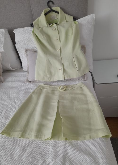 Conjunto saía e top verde claro