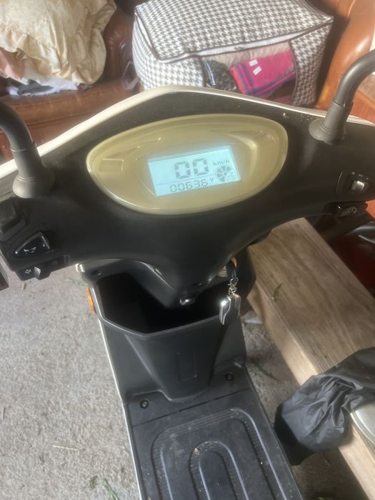 Scooter eletrica/como nova/sem carta