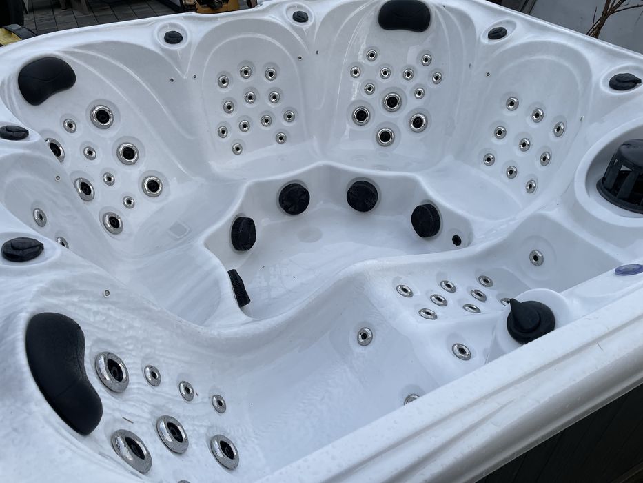 Jacuzzi ogrodowe BALBOA 4x pompa 100 dysz ozon audio LED