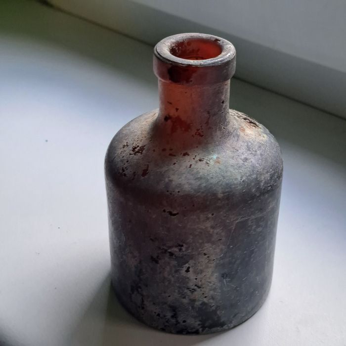 Stara buteleczka lata ' 20 XX wieku.