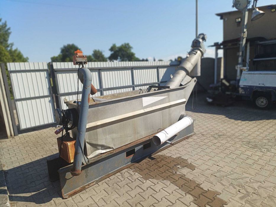 Podajnik ślimakowy separator recyklingu plastiku