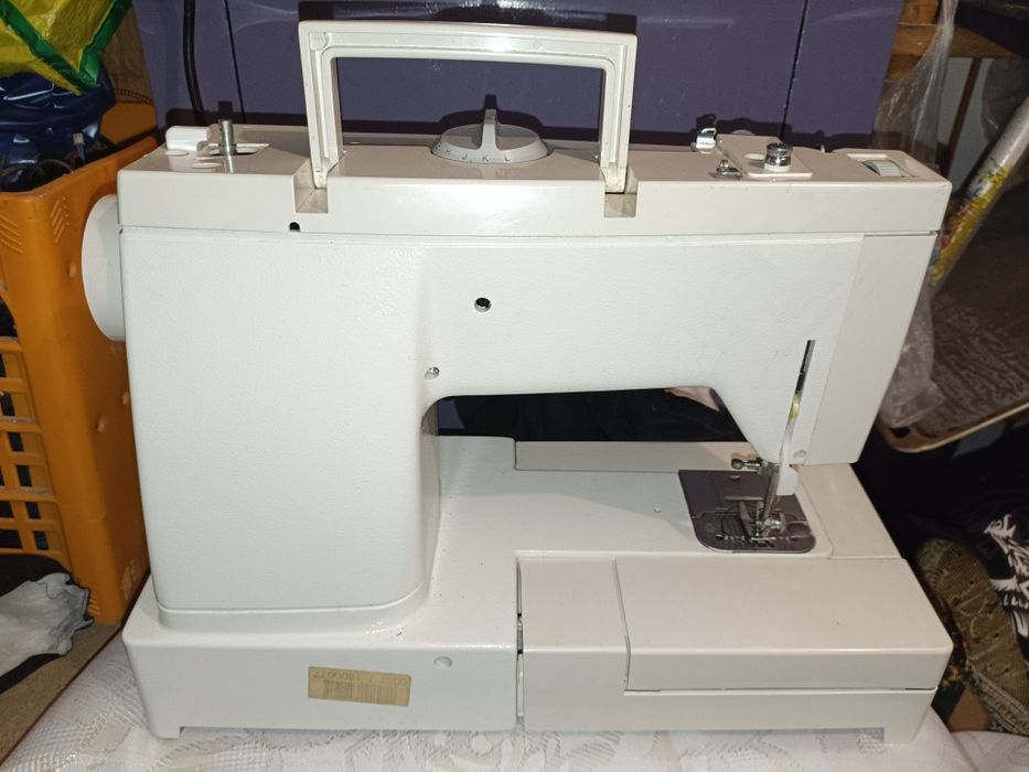 Машина швейн. . .