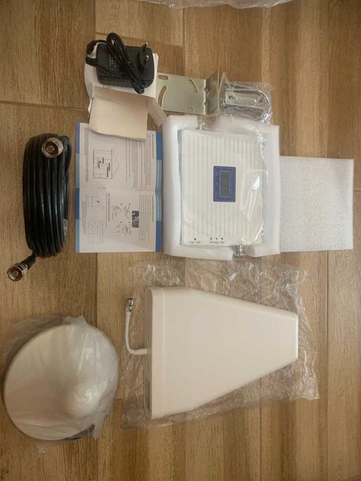 Усилитель связи 3G 4G LTE, GSM репитер 3 диапазона 900 1800 2100