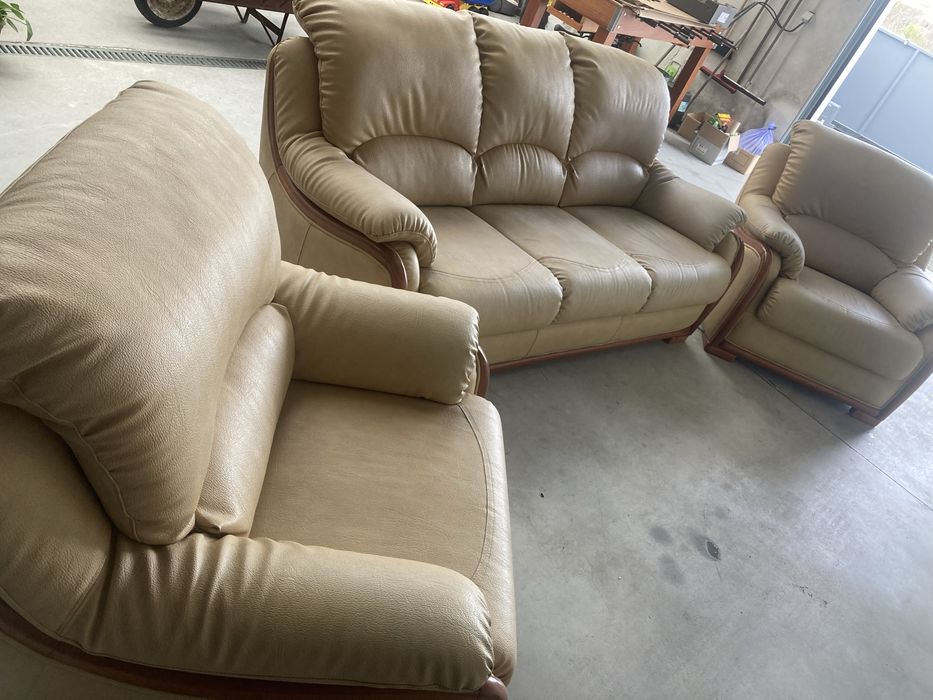 Sofá de 3 lugares mais 2 de um lugar