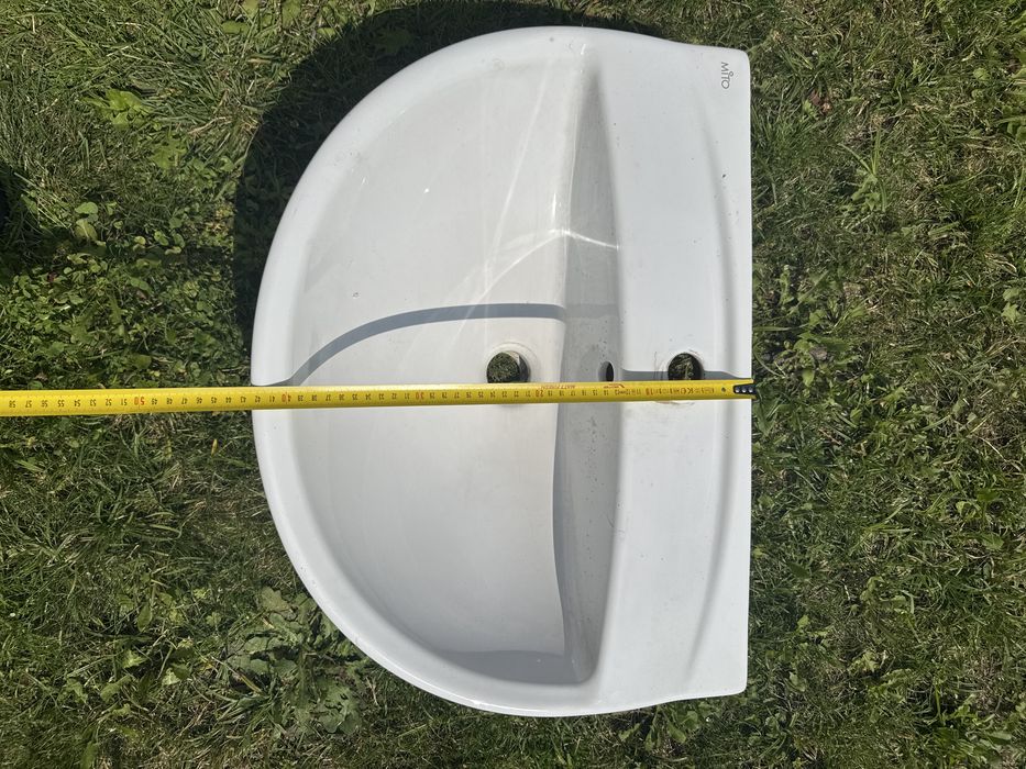Biala umuwalka ceramiczna