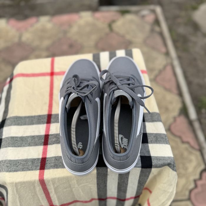 Кеды Nike Toki Low Grey, 42 размер, Оригинал, Кеди