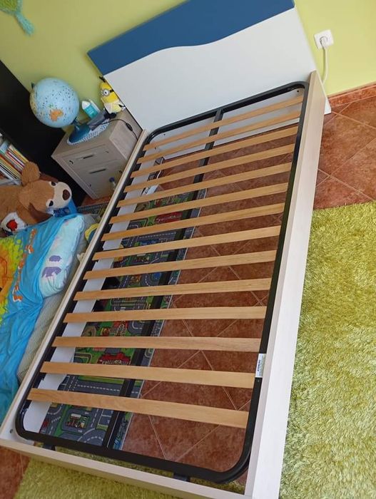 Vendo cama de solteiro de menino