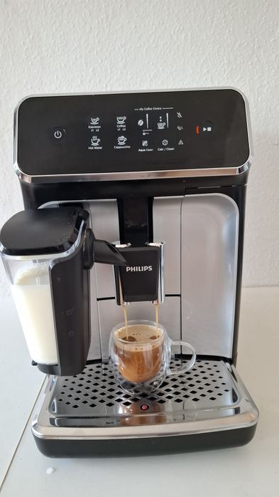 Кофемашина Philips Latte go 2200