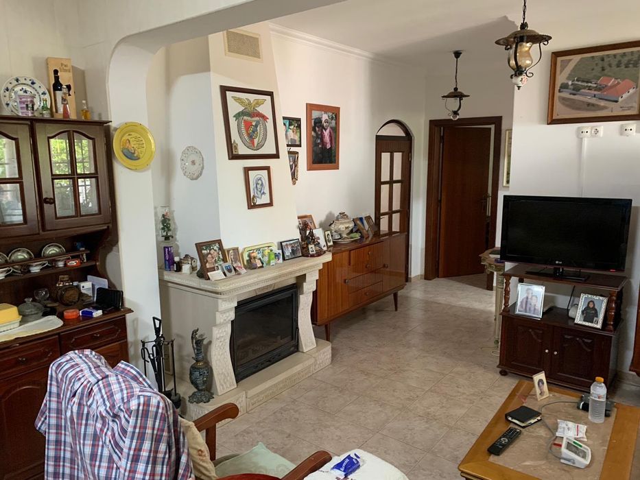 Moradia em Ermidas-Aldeia