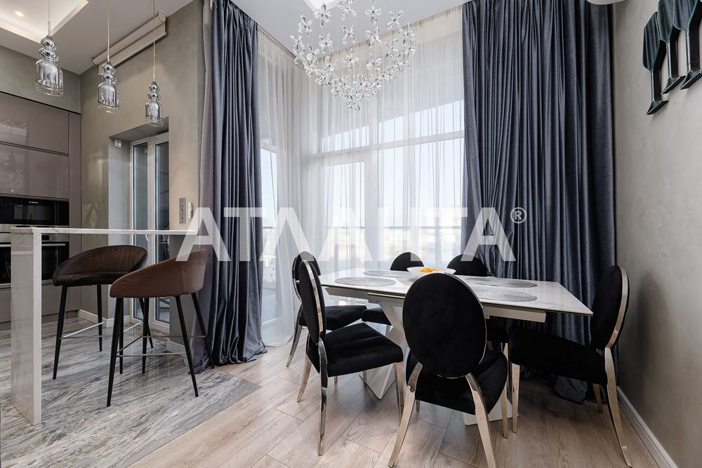 Продаж елегантної дворівневої квартири у Львові, пр.Чорновола