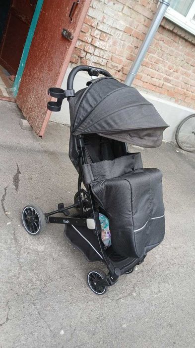 Продам 2 прогулянкові коляски і авто крісло