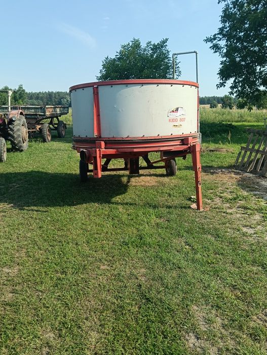 Ścielarka do truskawek Kverneland KD 807