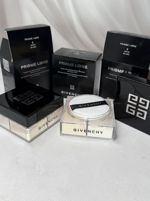 Пудра для обличчя Givenchy розстпчаста 02 Satin Blanc