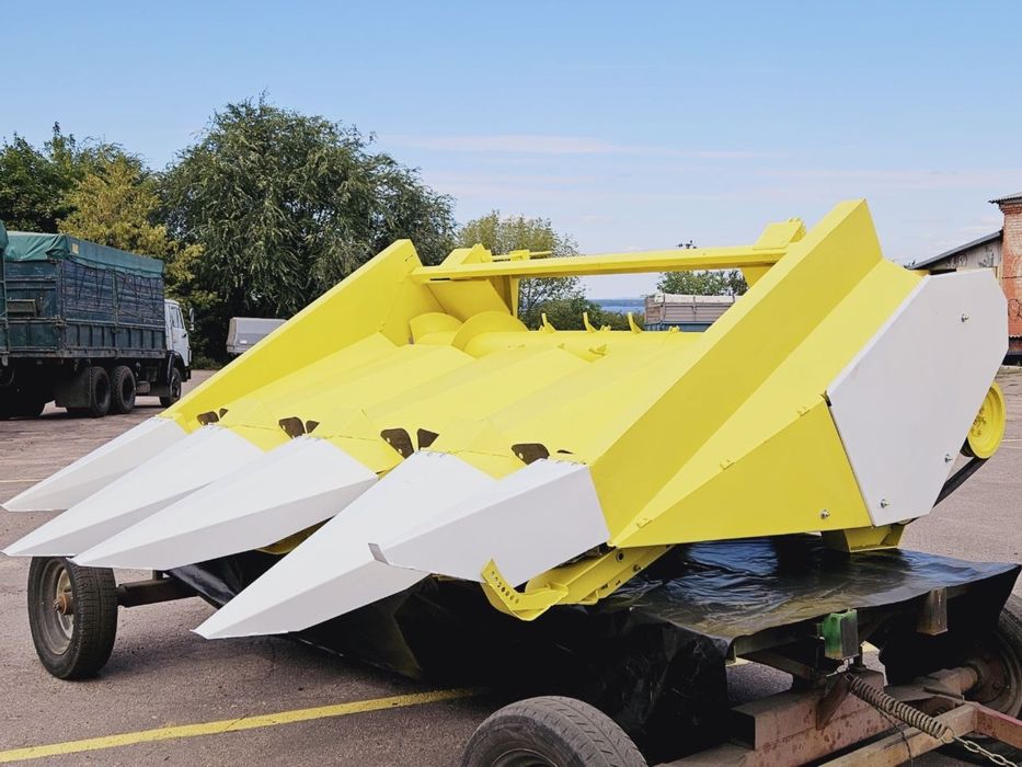 Жатка кукурузна КМС-4 під New Holland , Нива, Case , Claas