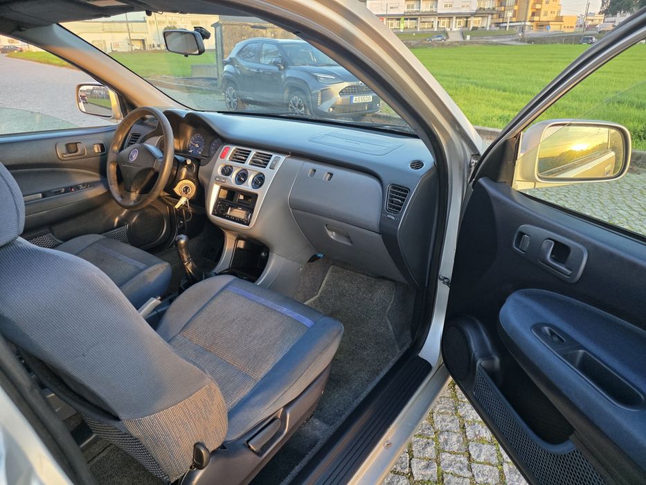 Honda HRV 1.6 impecável