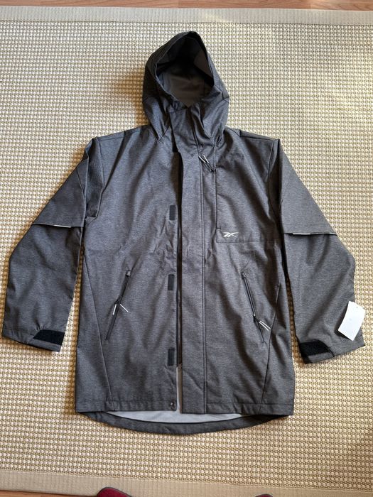 Reebok S як М вітровка