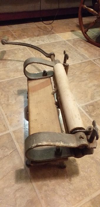 Magiel stary, zabytkowy do renowacji.