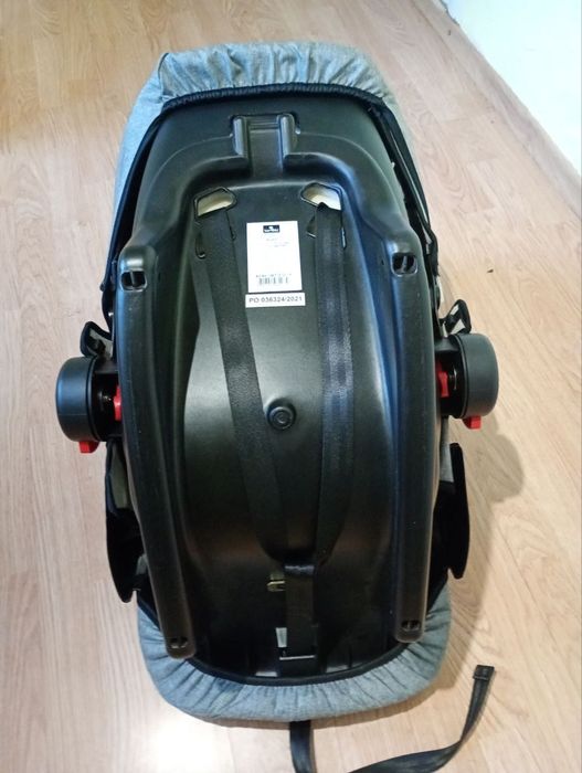 Продам автолюльку Pluto