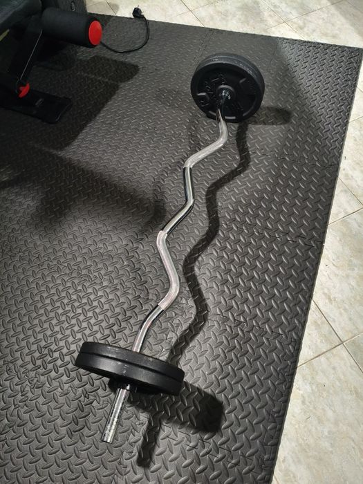 Barra CURL + 20 kg 4 discos de 5kg + bloqueadores