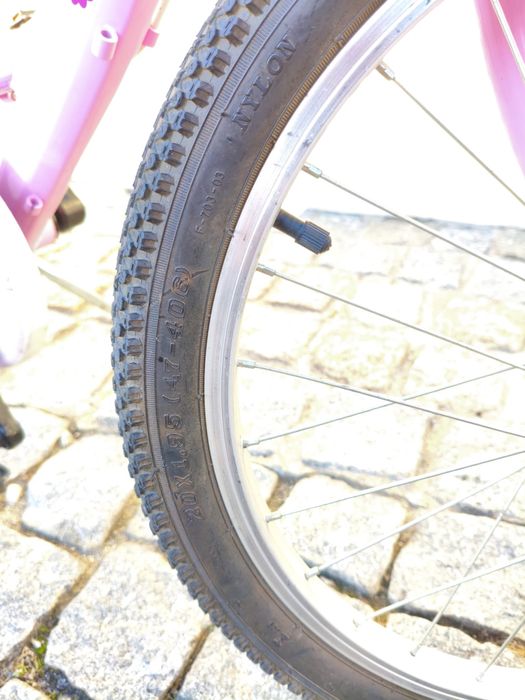 Bicicleta de menina como nova