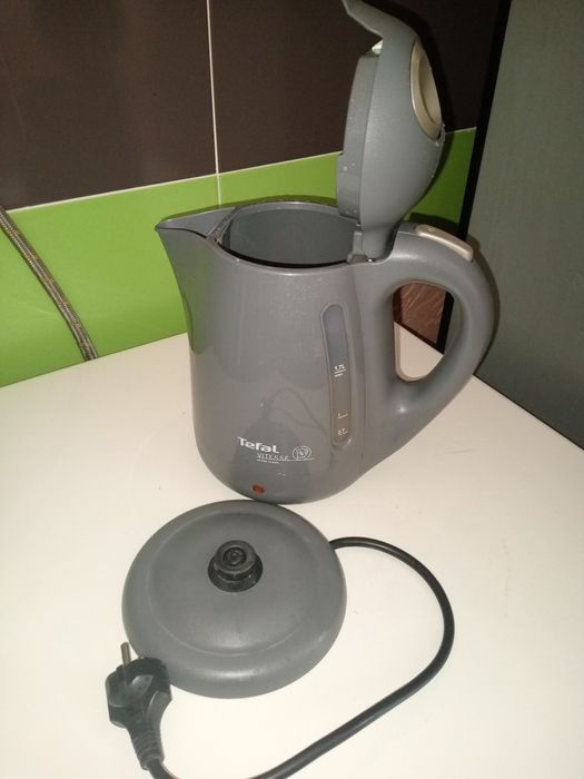 Електрочайник Tefal в ідеальному стані